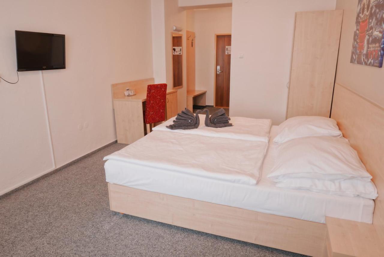 Mestsky Hotel Bobik Volary Ngoại thất bức ảnh