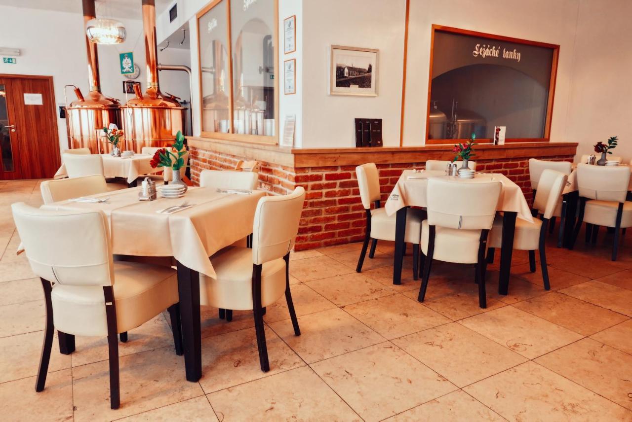 Mestsky Hotel Bobik Volary Ngoại thất bức ảnh